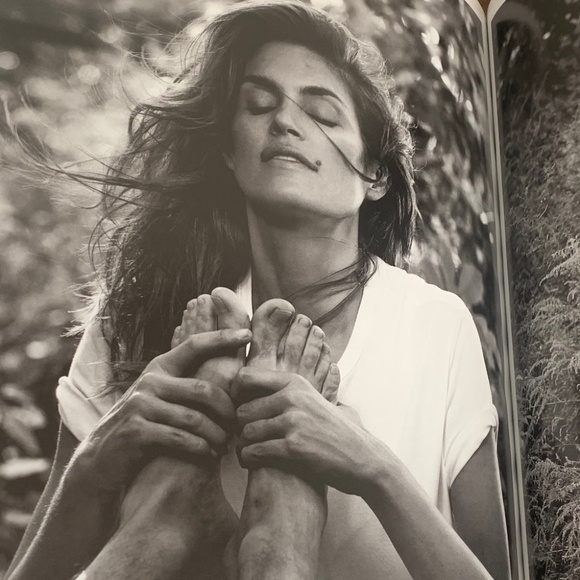 V Magazine Winona Ryder Mario Testino Cindy Crawford - Picture 5 of 8